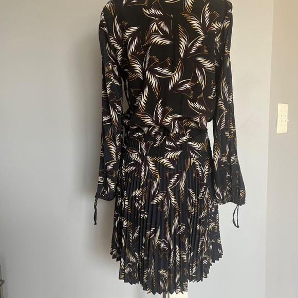 A.L.C. Rory Pleated palm leaves Retro Miami Cocktail V-neck Silk Mini Dress - Picture 7 of 16